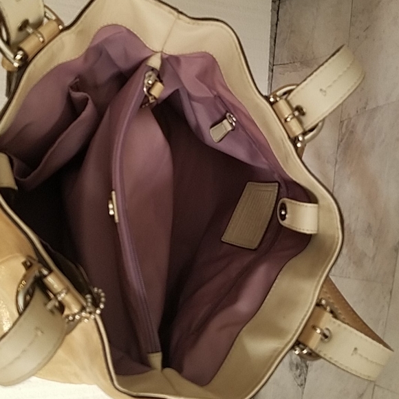 Gold Coach handbag - Picture 7 of 9